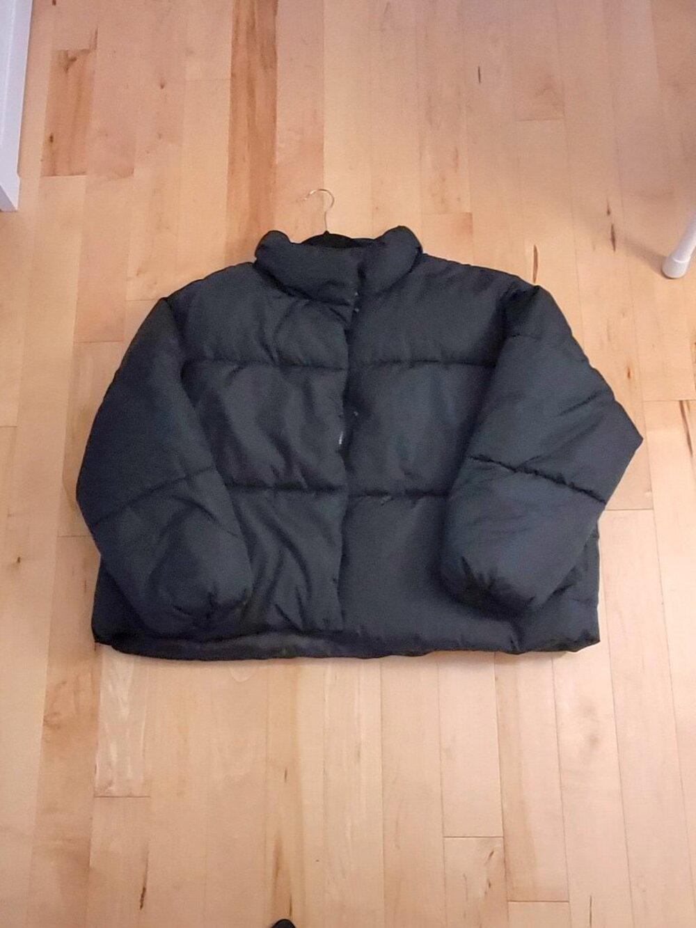 Old Navy Cropped Puffer Jacket in Black Jack, Size XXL